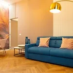 3 Suites, Freestanding Tub, Xl Luxury * Roma