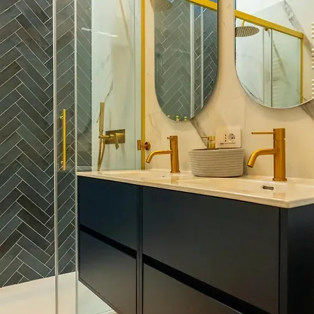 Apartment 3 Suites, Freestanding Tub, Xl Luxury
