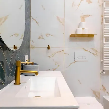 Apartment 3 Suites, Freestanding Tub, Xl Luxury